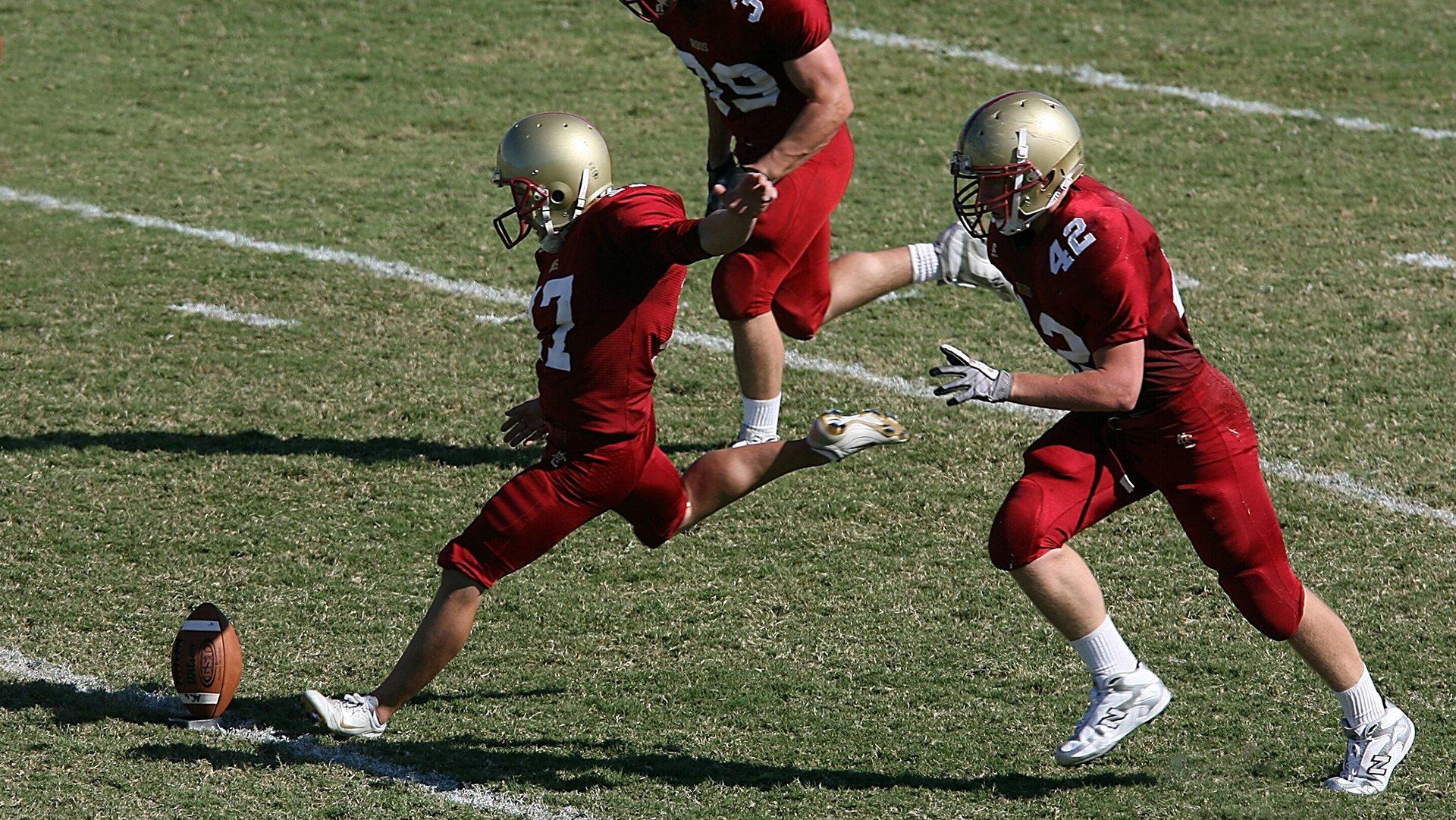 全国田径锦标赛跳远项目激烈角逐 新星闪耀创个人最佳