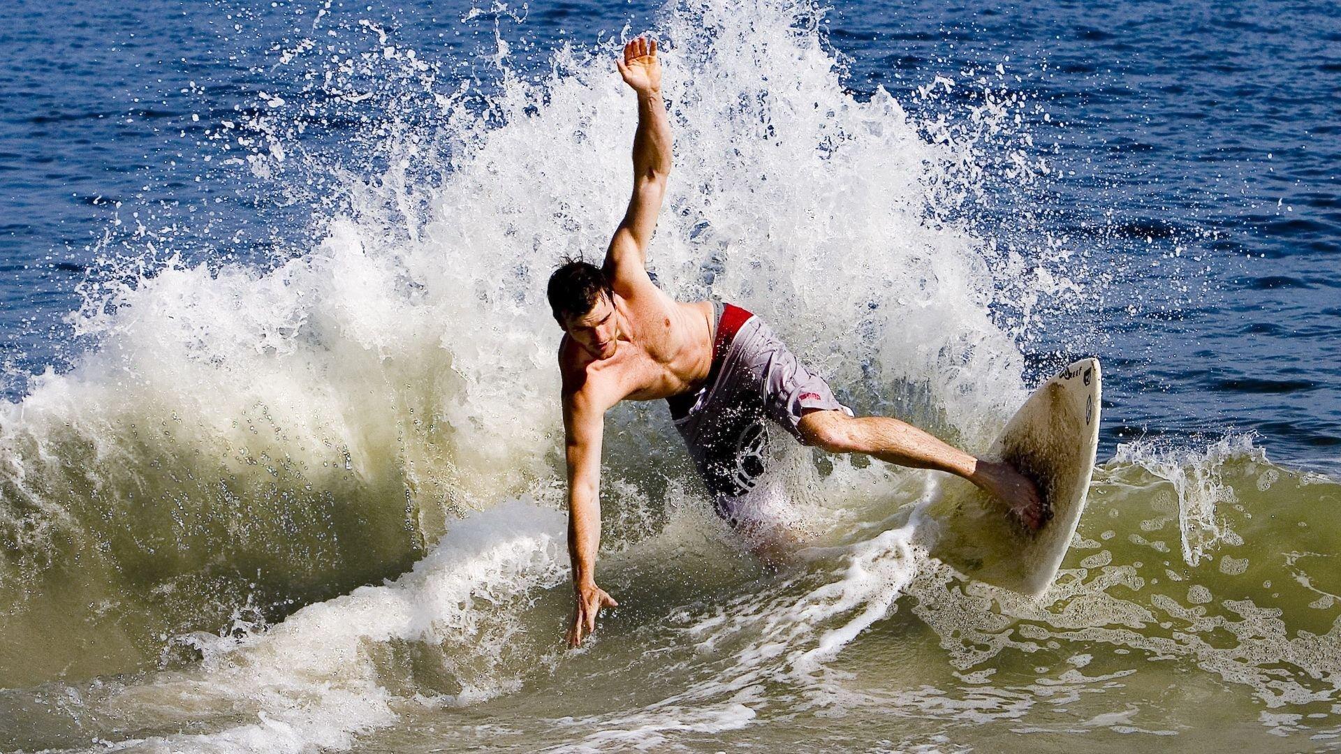 全国街舞大赛巅峰对决 新生代舞者闪耀舞台